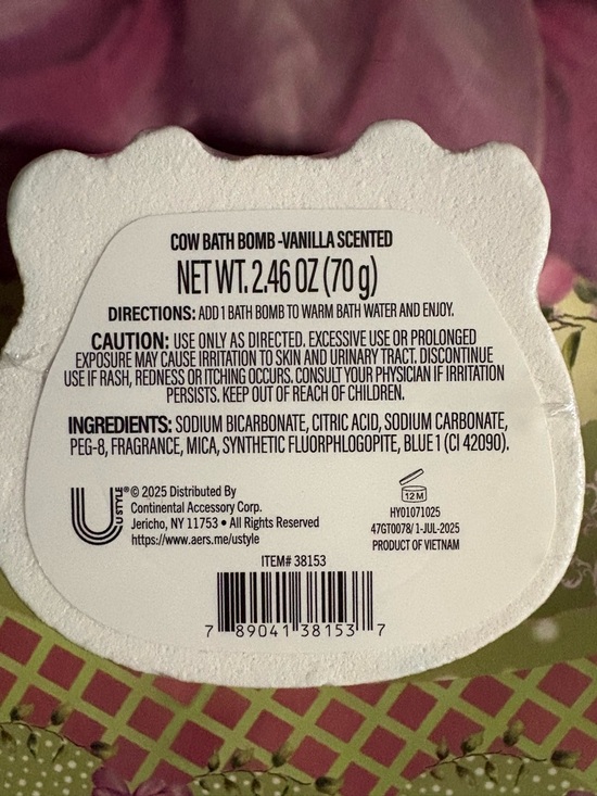 Hair Care & Bath Bundle Srt with Flower Pillow and 12 Pampered Products - Picture 10 of 16